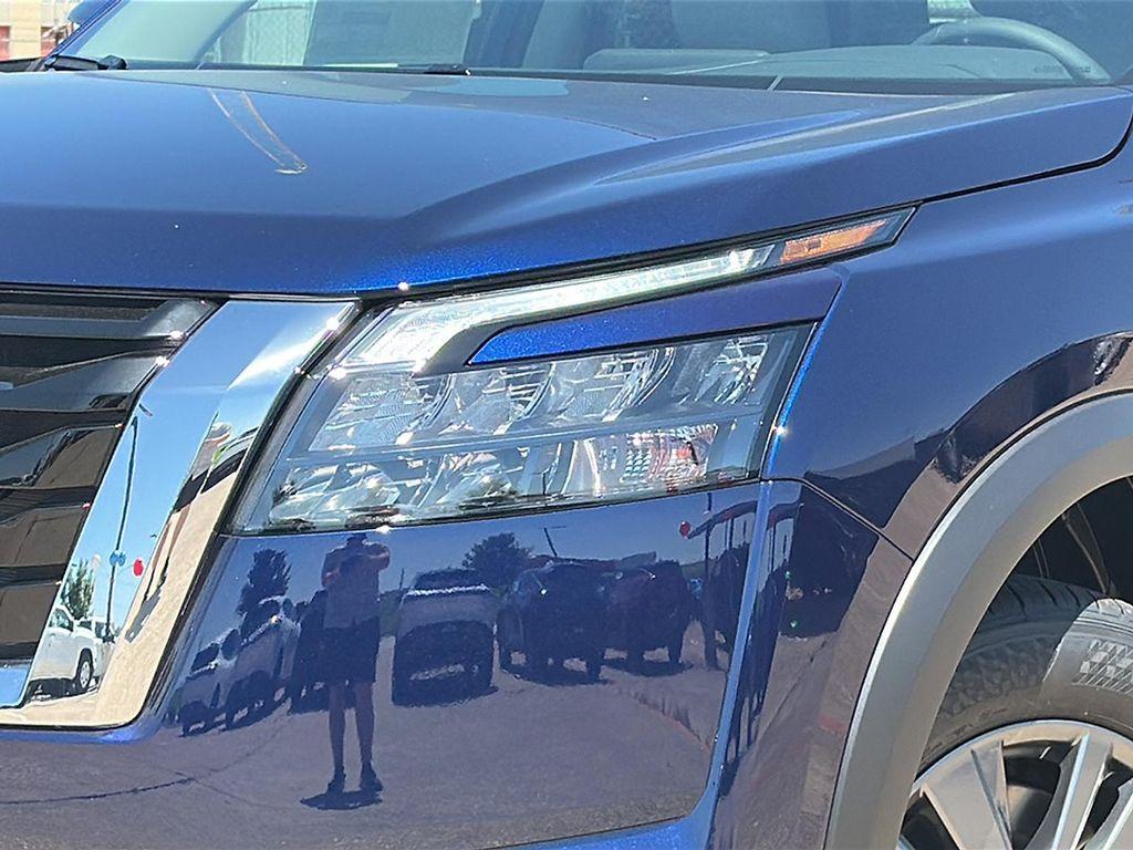 new 2025 Nissan Pathfinder car, priced at $39,026