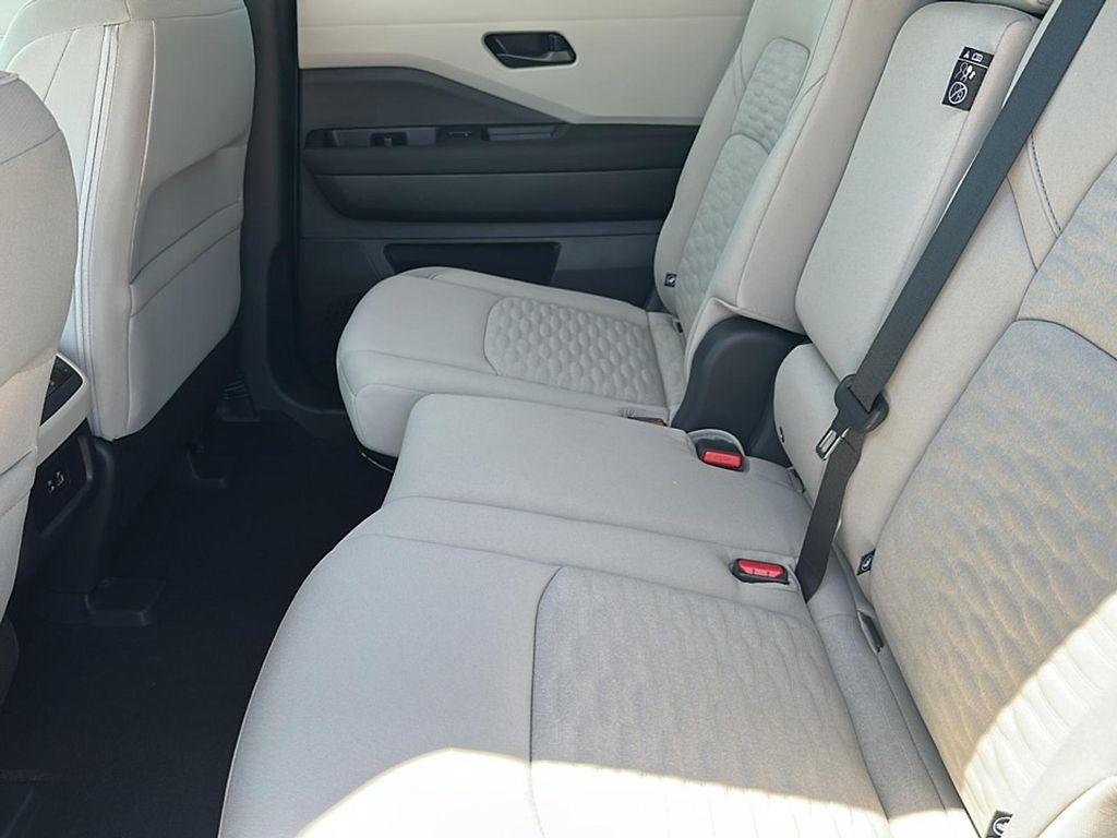 new 2025 Nissan Pathfinder car, priced at $39,026