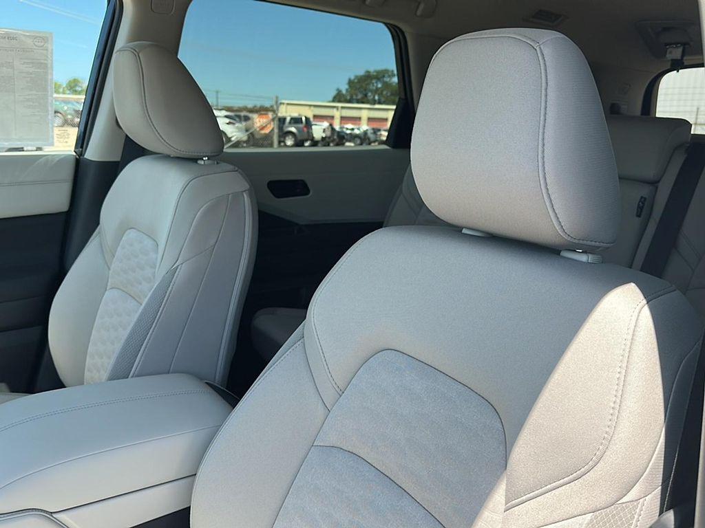 new 2025 Nissan Pathfinder car, priced at $39,026