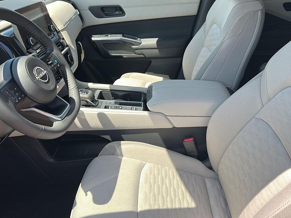 new 2025 Nissan Pathfinder car, priced at $39,026