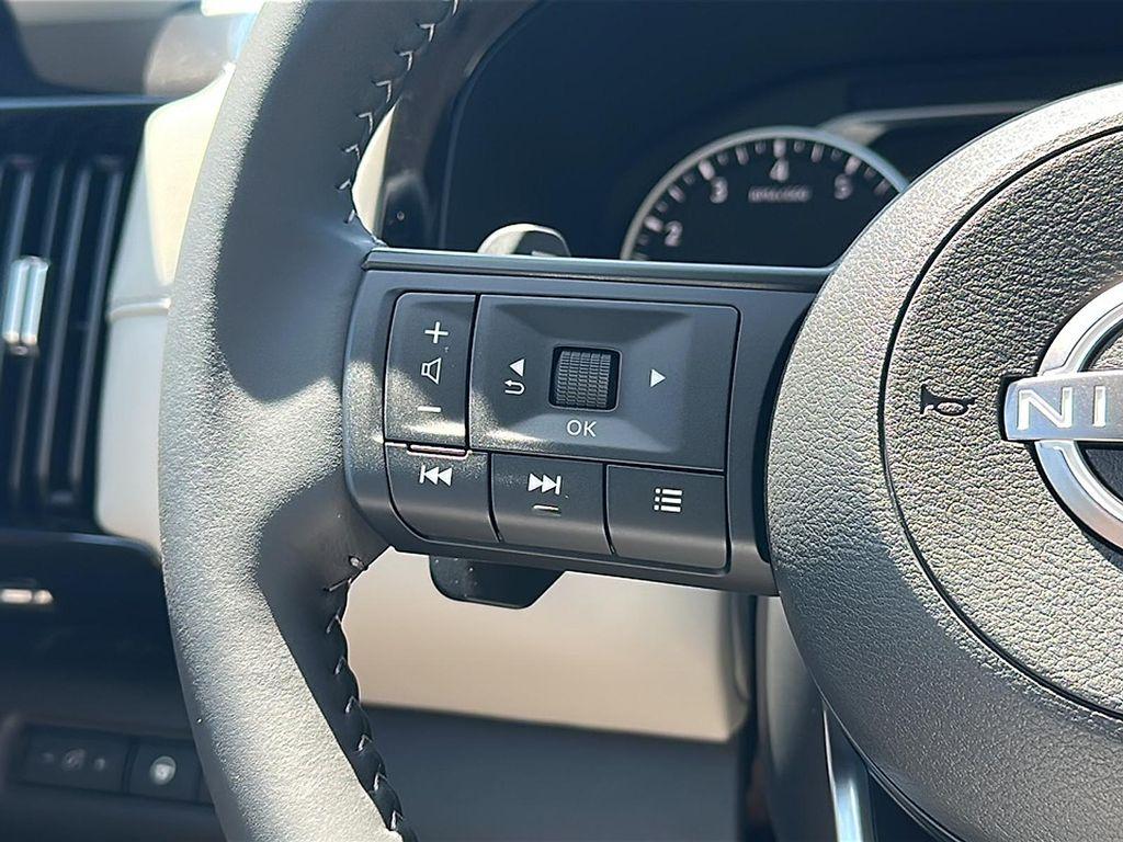 new 2025 Nissan Pathfinder car, priced at $39,026