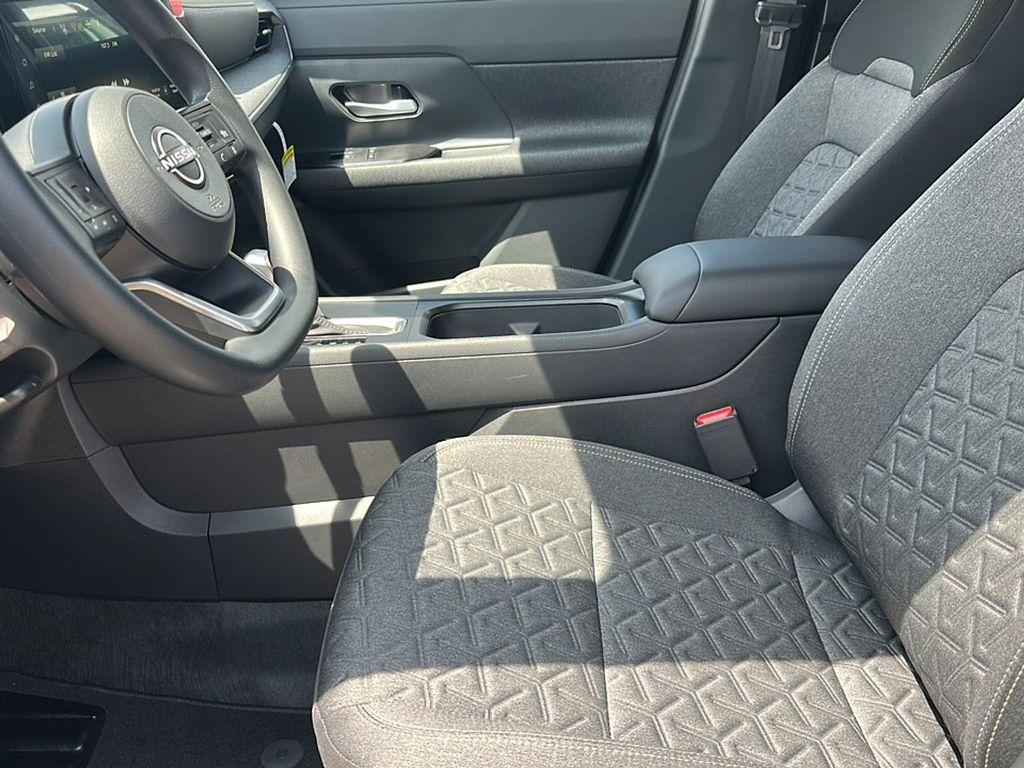 new 2025 Nissan Kicks car, priced at $24,788