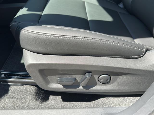 new 2025 Nissan Murano car, priced at $46,236