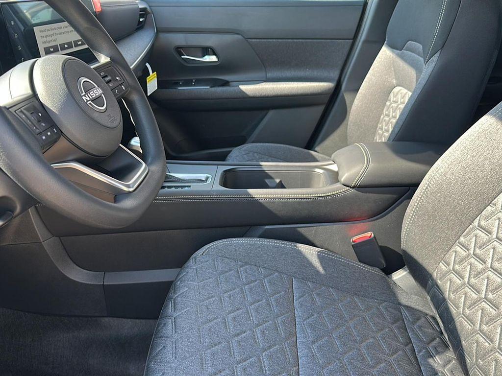 new 2025 Nissan Kicks car, priced at $26,160
