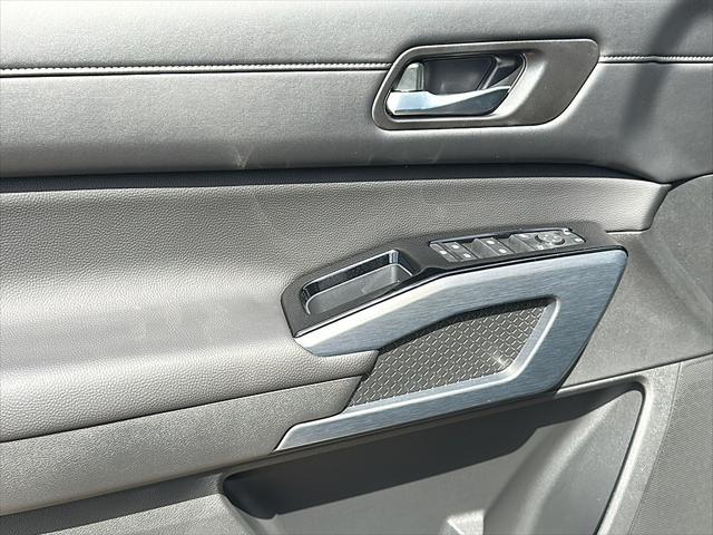 new 2025 Nissan Pathfinder car, priced at $41,594