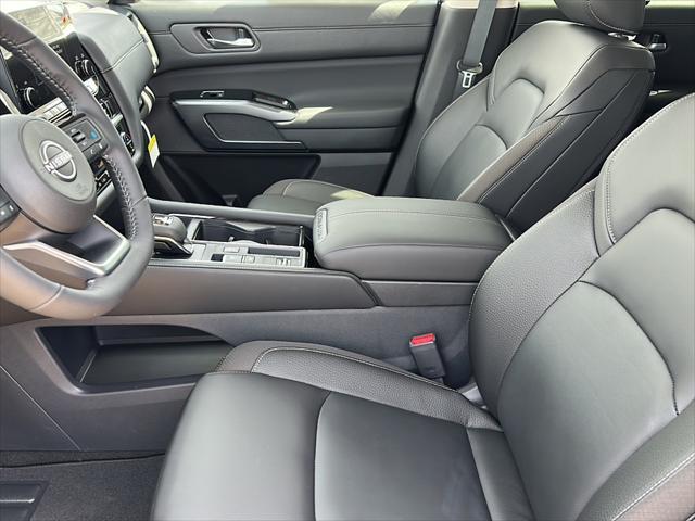 new 2025 Nissan Pathfinder car, priced at $41,594