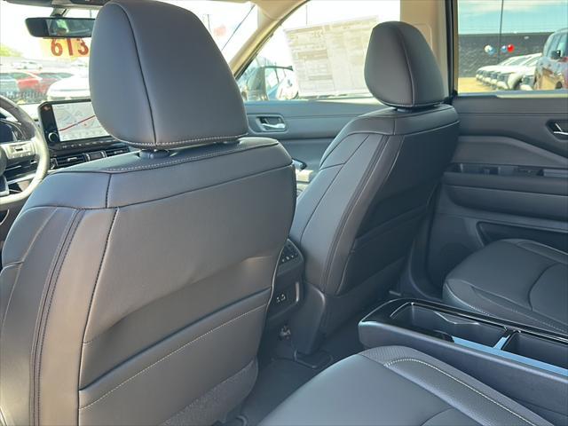 new 2025 Nissan Pathfinder car, priced at $44,201