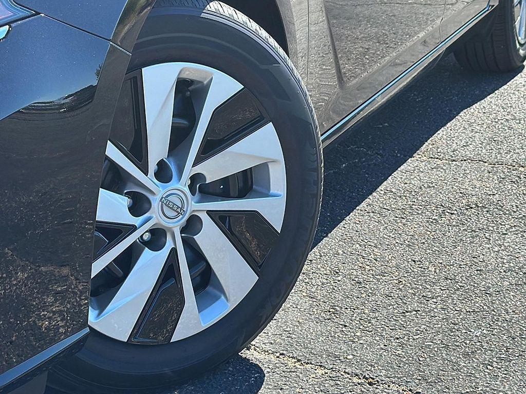 new 2025 Nissan Altima car, priced at $26,402