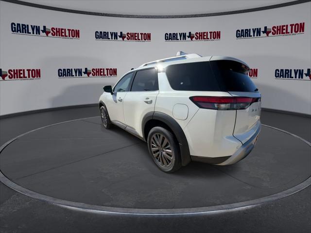 new 2024 Nissan Pathfinder car, priced at $42,619