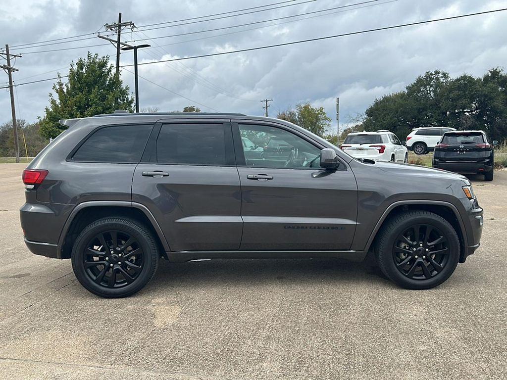 used 2019 Jeep Grand Cherokee car, priced at $17,295