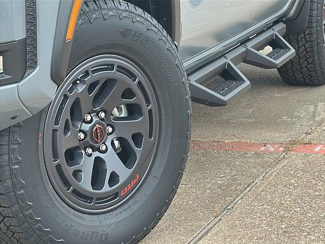 new 2025 Nissan Frontier car, priced at $40,708