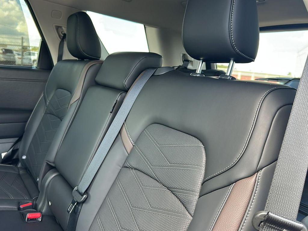 new 2025 Nissan Pathfinder car, priced at $48,171