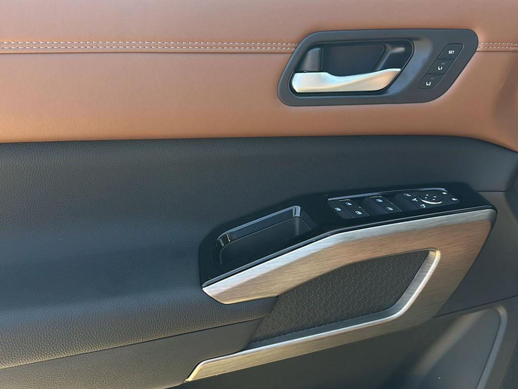 new 2025 Nissan Pathfinder car, priced at $48,890