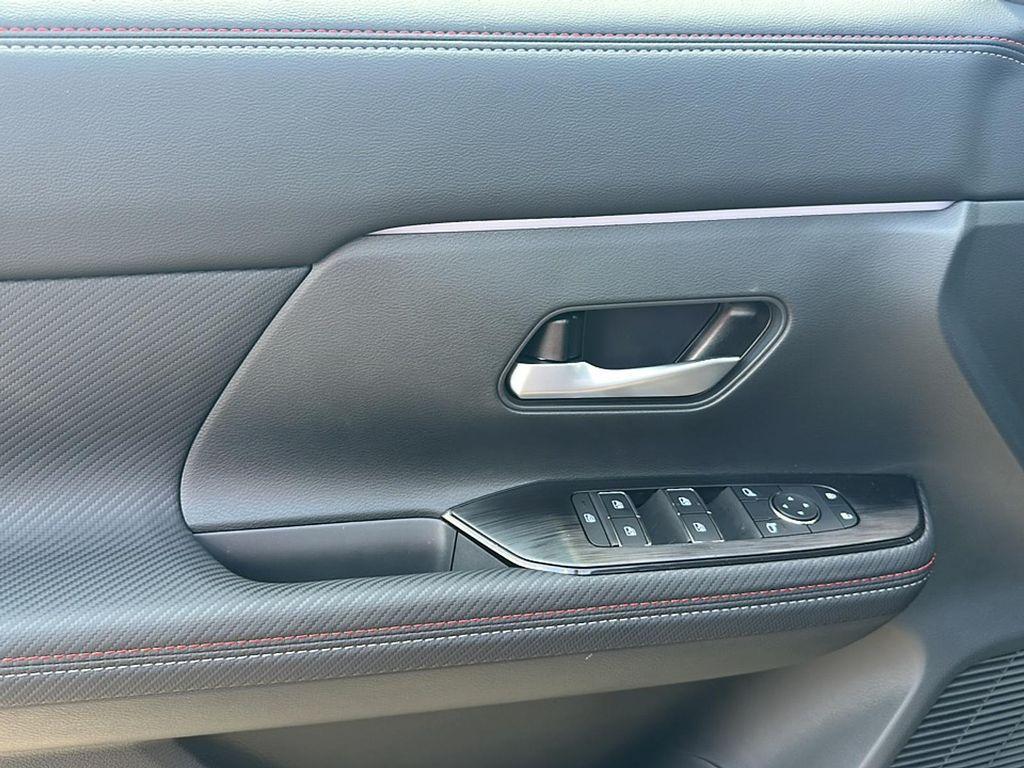 new 2025 Nissan Kicks car, priced at $27,746
