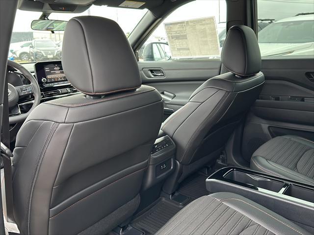 new 2025 Nissan Pathfinder car, priced at $43,457