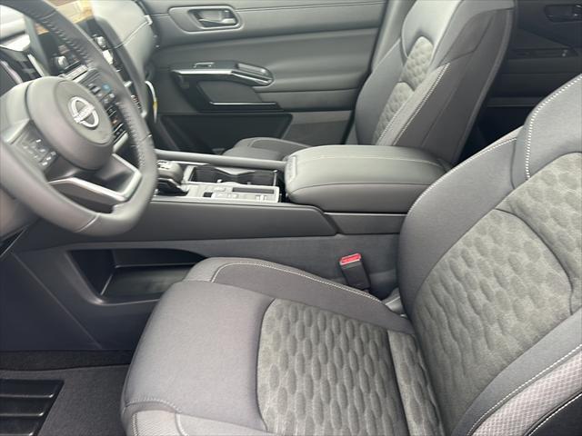 new 2025 Nissan Pathfinder car, priced at $40,706