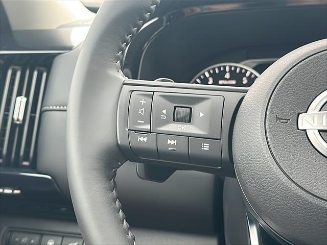 new 2025 Nissan Pathfinder car, priced at $40,706