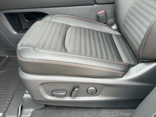 new 2025 Nissan Pathfinder car, priced at $43,457