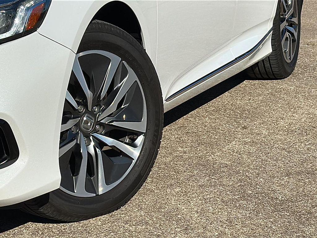 used 2021 Honda Accord Hybrid car, priced at $18,995