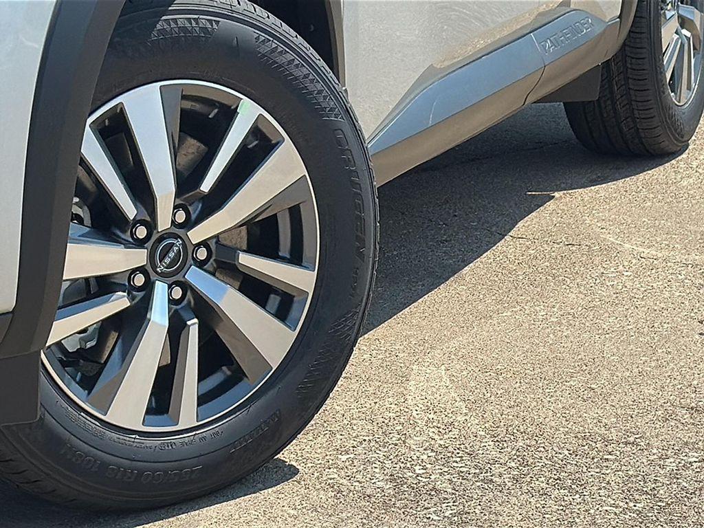 new 2025 Nissan Pathfinder car, priced at $36,755