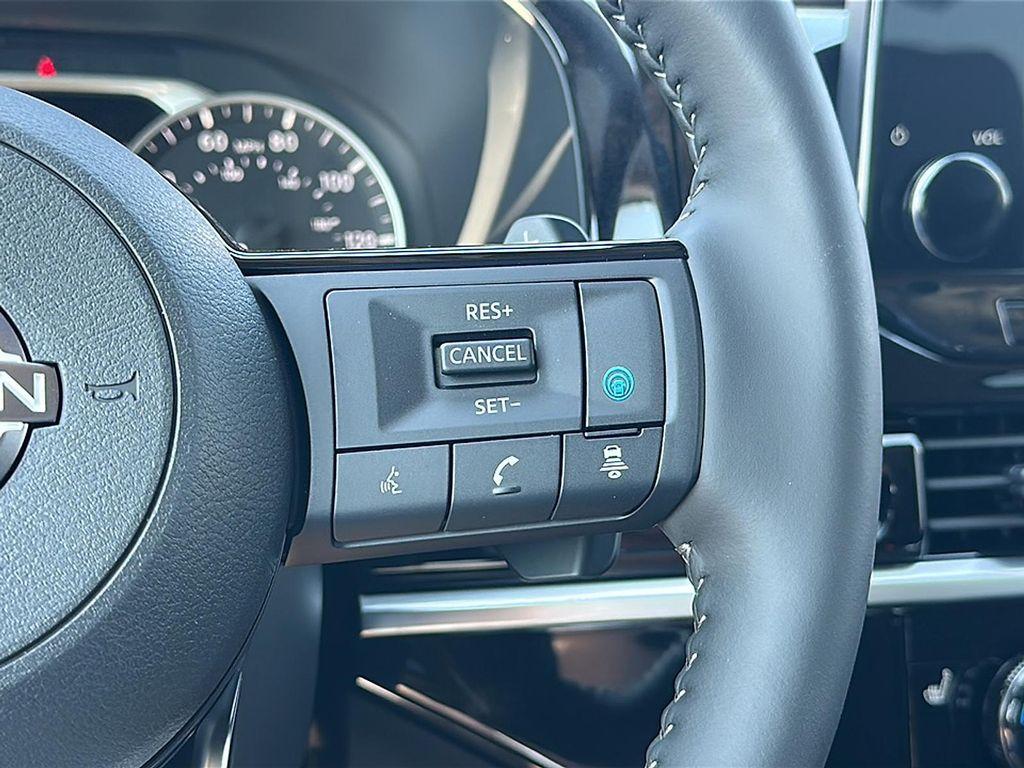 new 2025 Nissan Pathfinder car, priced at $36,755