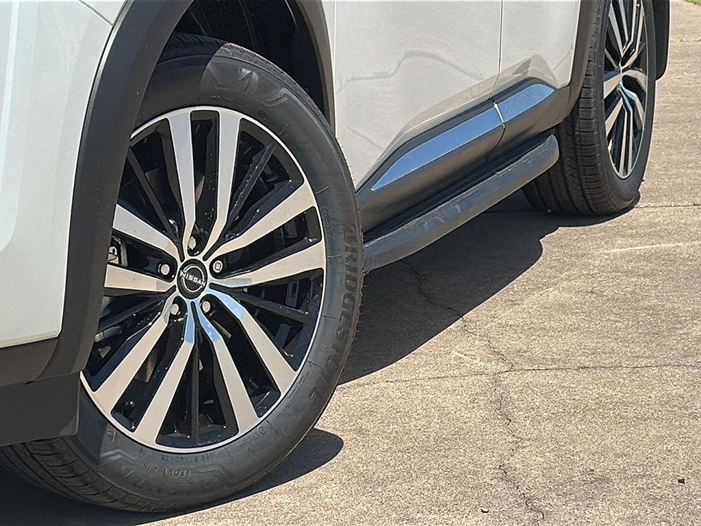new 2025 Nissan Pathfinder car, priced at $54,525