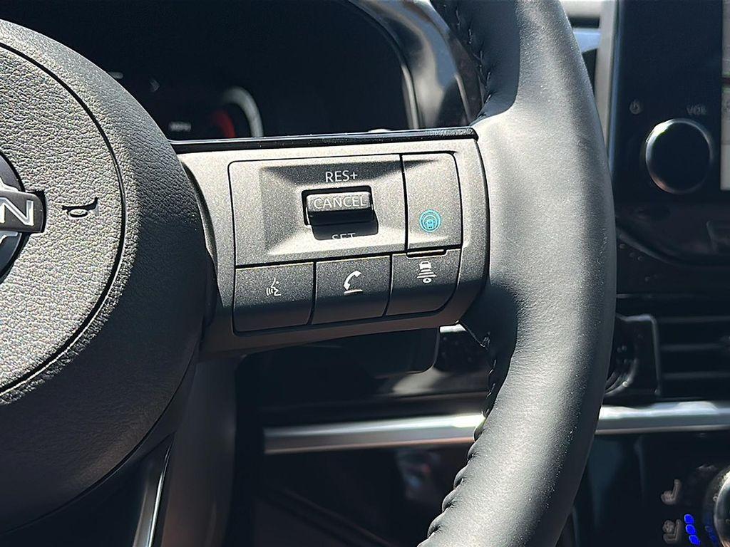 new 2025 Nissan Pathfinder car, priced at $54,525