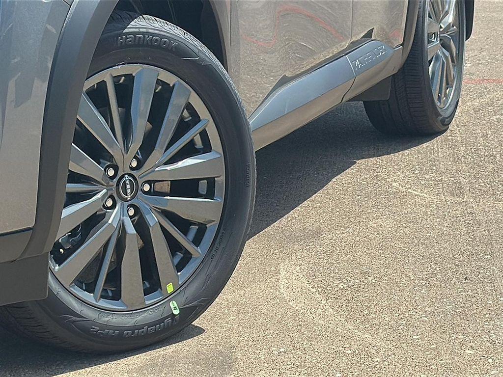 new 2025 Nissan Pathfinder car, priced at $44,587