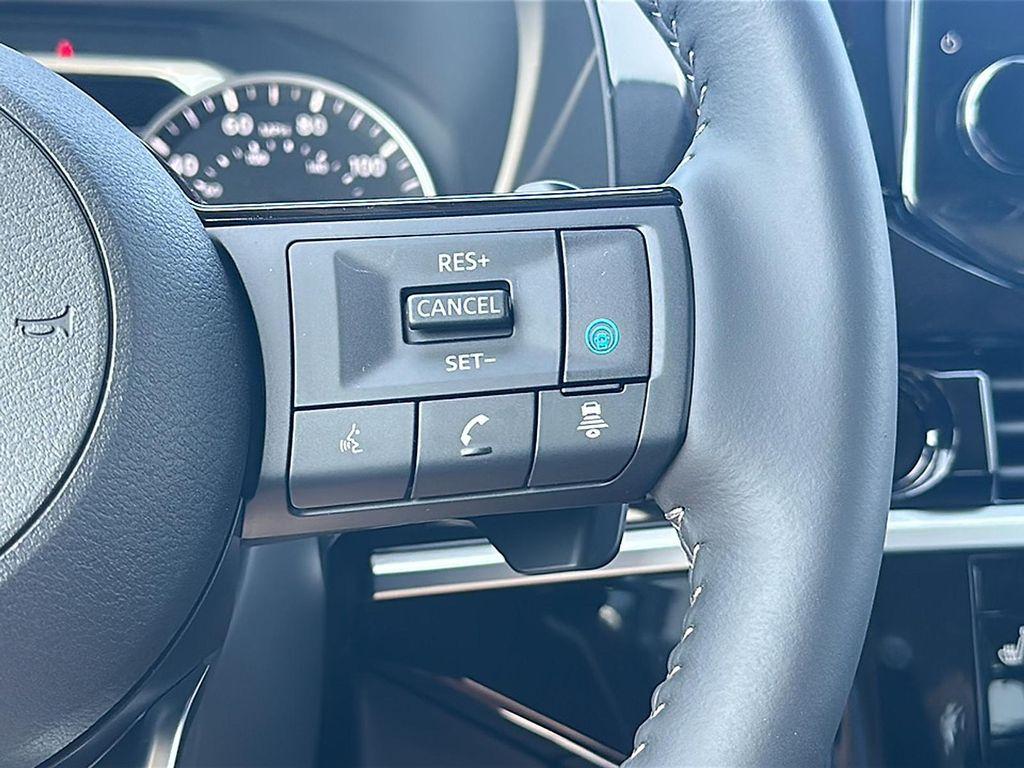 new 2025 Nissan Pathfinder car, priced at $44,587