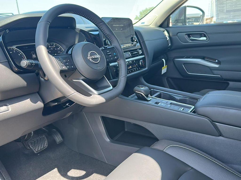 new 2025 Nissan Pathfinder car, priced at $44,587
