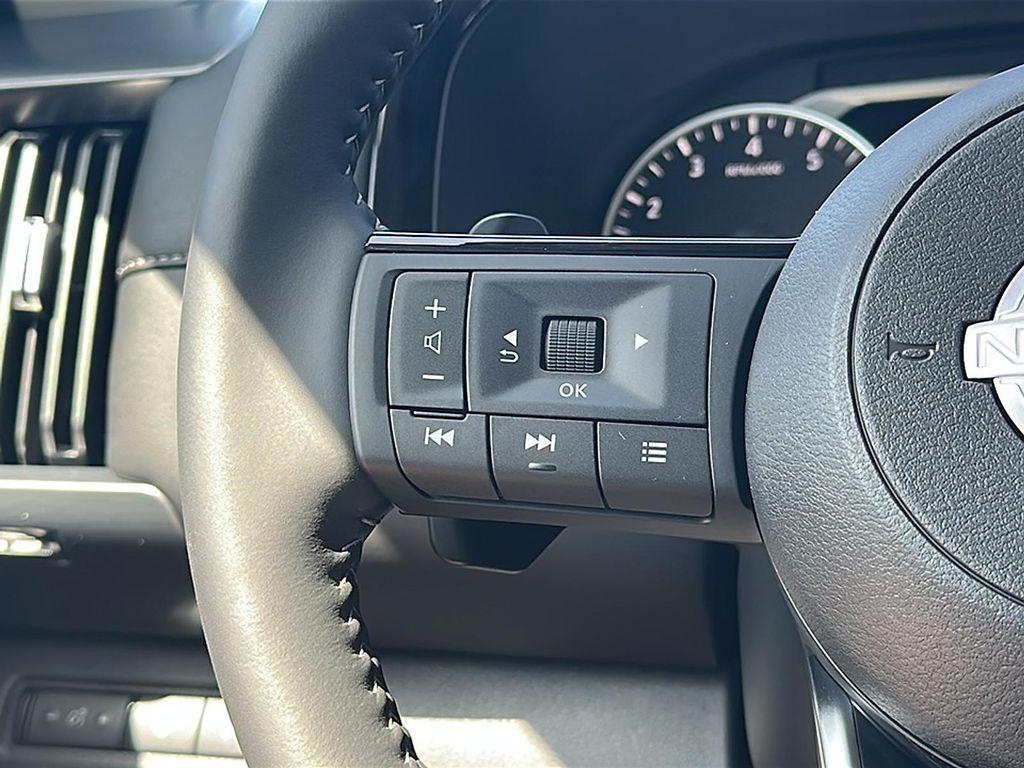 new 2025 Nissan Pathfinder car, priced at $44,587