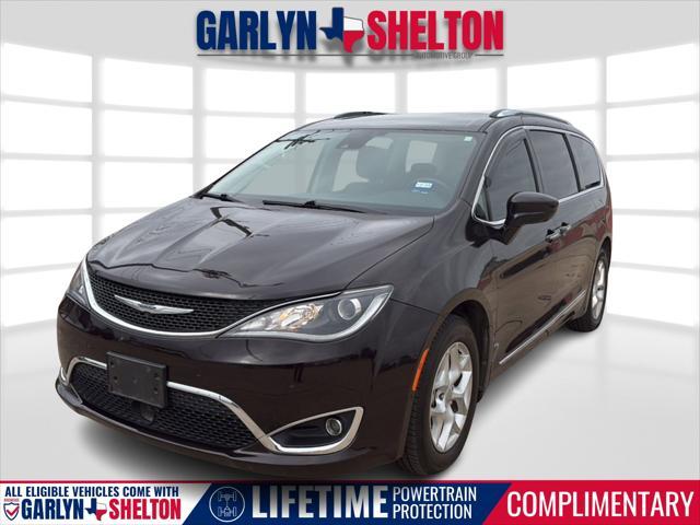 used 2017 Chrysler Pacifica car, priced at $15,995