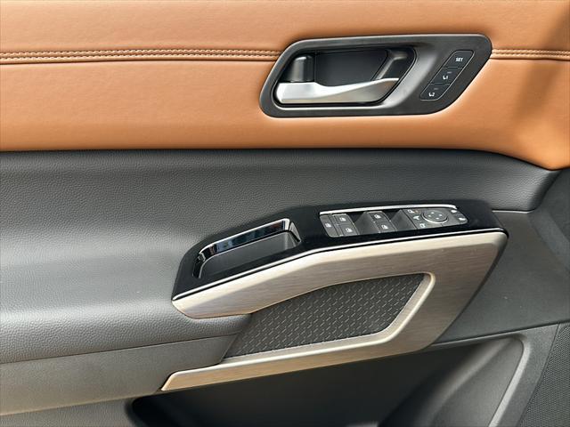 new 2025 Nissan Pathfinder car, priced at $50,624