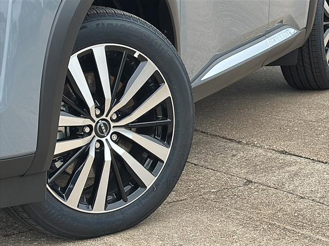 new 2025 Nissan Pathfinder car, priced at $50,624