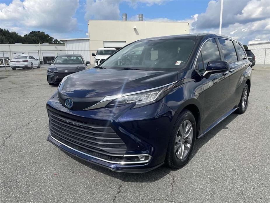 used 2022 Toyota Sienna car, priced at $38,899