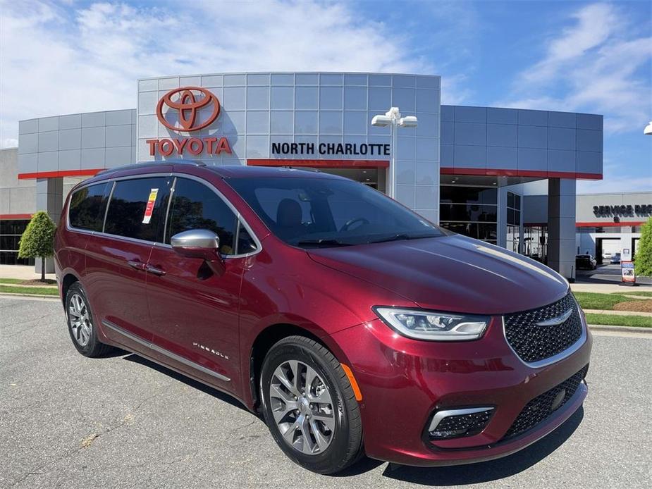 used 2021 Chrysler Pacifica Hybrid car, priced at $30,362