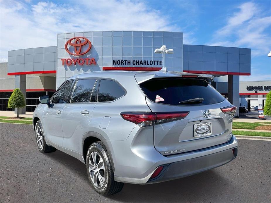 used 2021 Toyota Highlander Hybrid car, priced at $29,250