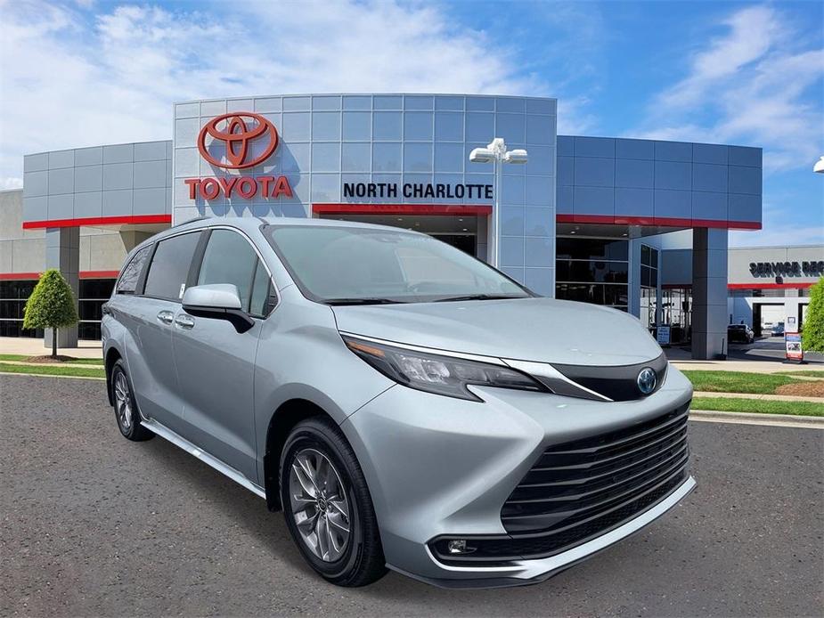 new 2025 Toyota Sienna car, priced at $49,247