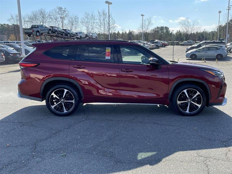 used 2021 Toyota Highlander car, priced at $34,750