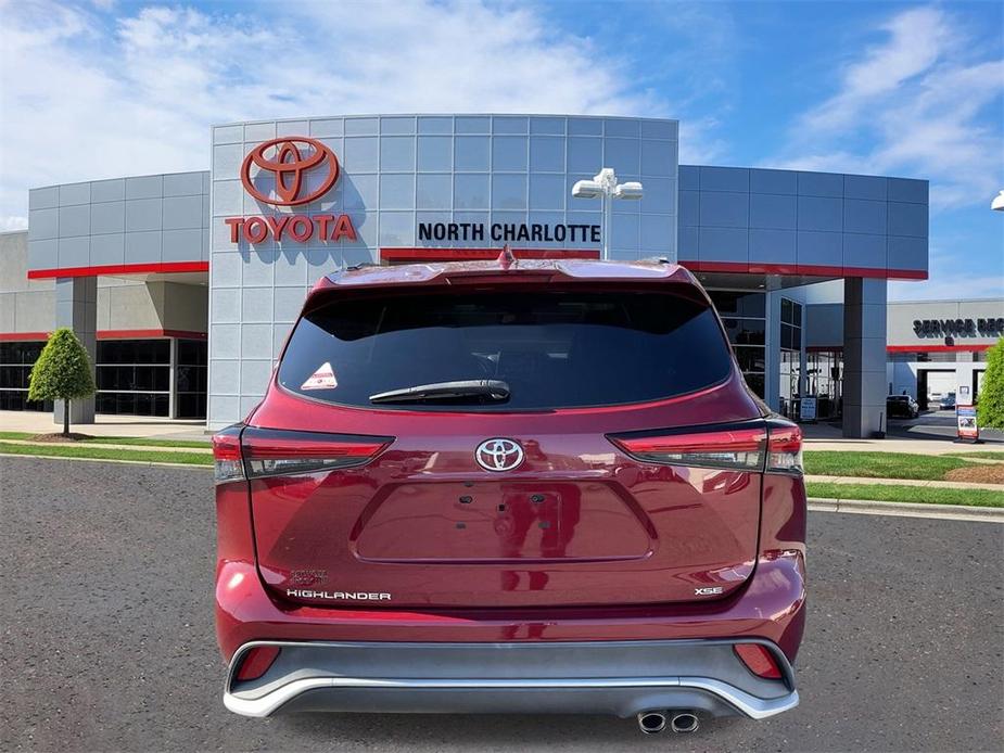 used 2021 Toyota Highlander car, priced at $34,750