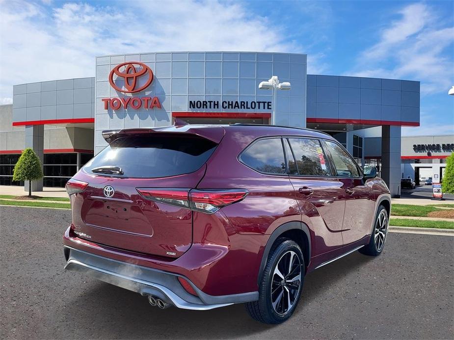 used 2021 Toyota Highlander car, priced at $34,750