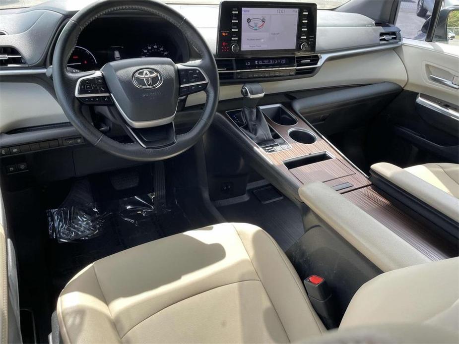 used 2022 Toyota Sienna car, priced at $27,995