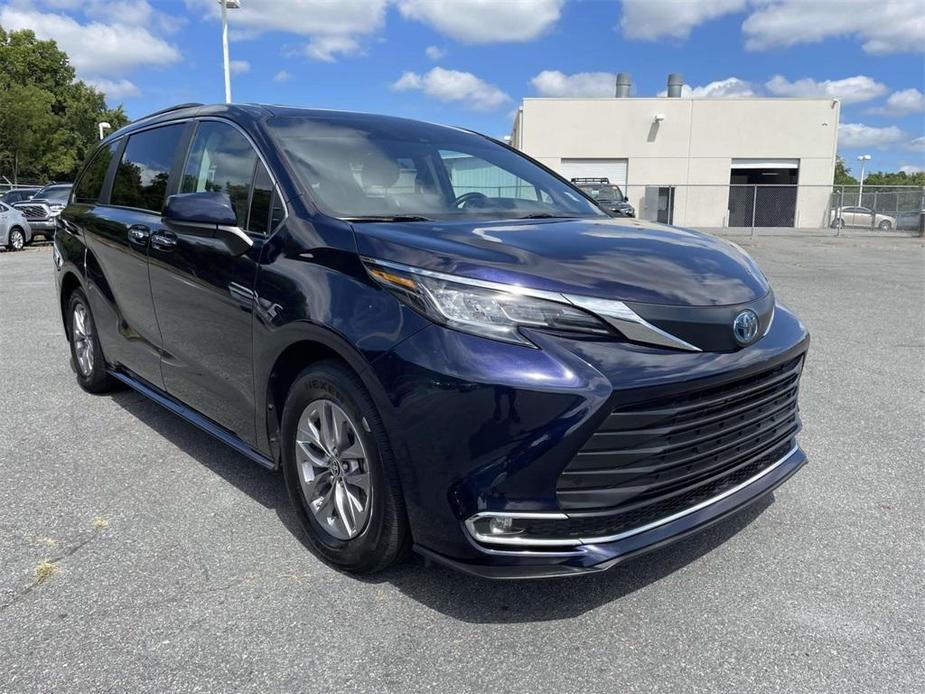 used 2022 Toyota Sienna car, priced at $27,995