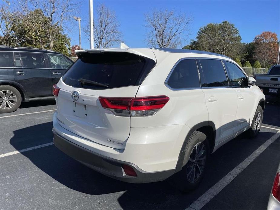 used 2018 Toyota Highlander car, priced at $25,999