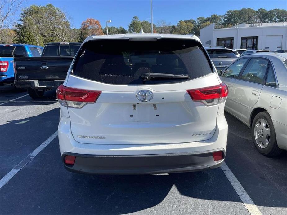 used 2018 Toyota Highlander car, priced at $25,999