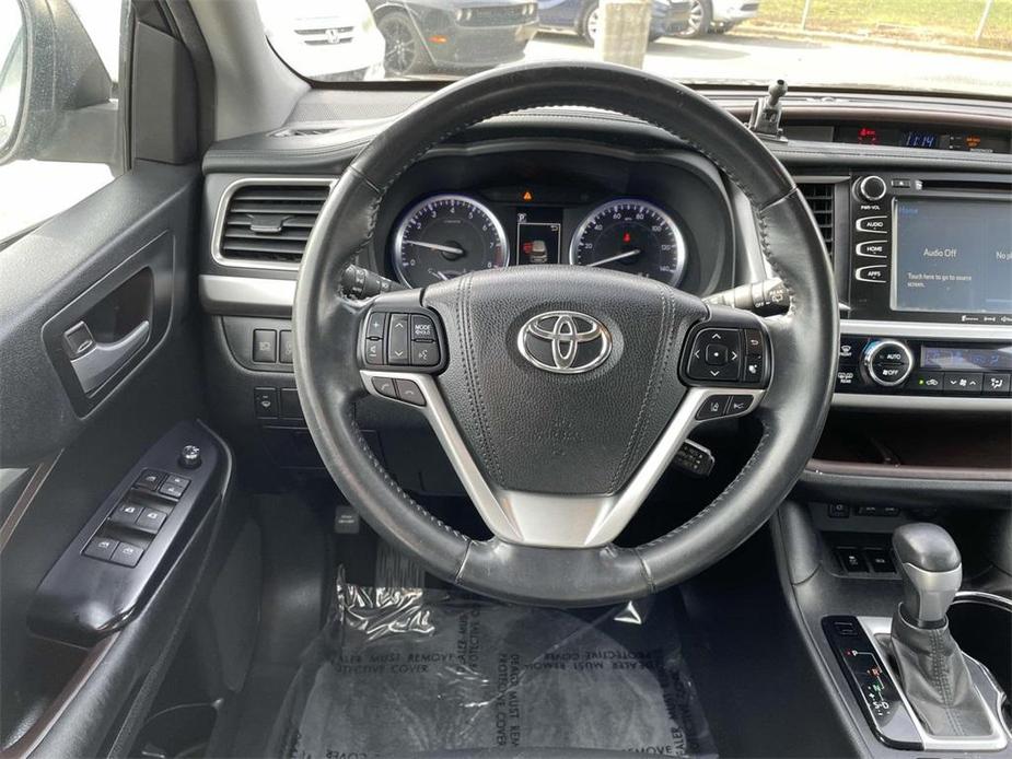 used 2017 Toyota Highlander car, priced at $19,249