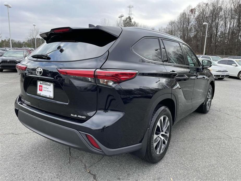 used 2022 Toyota Highlander car, priced at $40,499