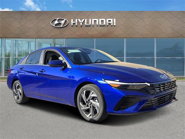 new 2025 Hyundai Elantra car, priced at $26,456