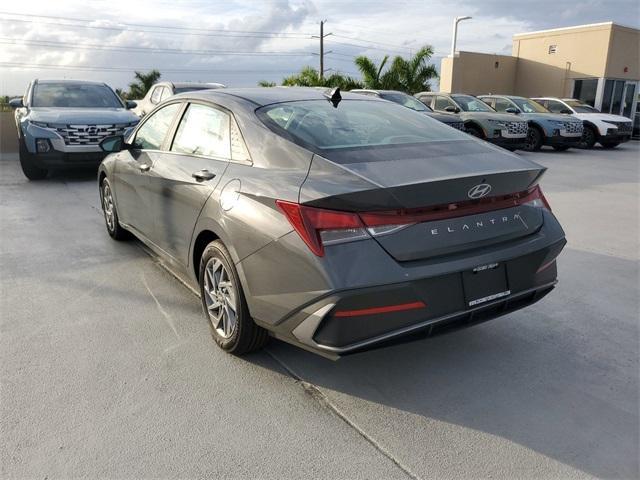 new 2024 Hyundai Elantra car, priced at $25,290