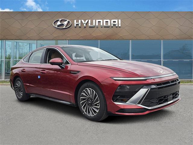 new 2025 Hyundai Sonata Hybrid car, priced at $39,018